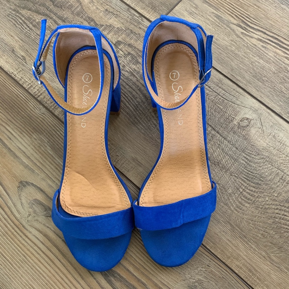 Heels - Picture 3 of 6